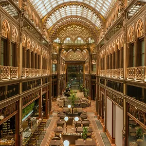מלון Parisi Udvar Budapest, Part Of Hyatt, בודפשט