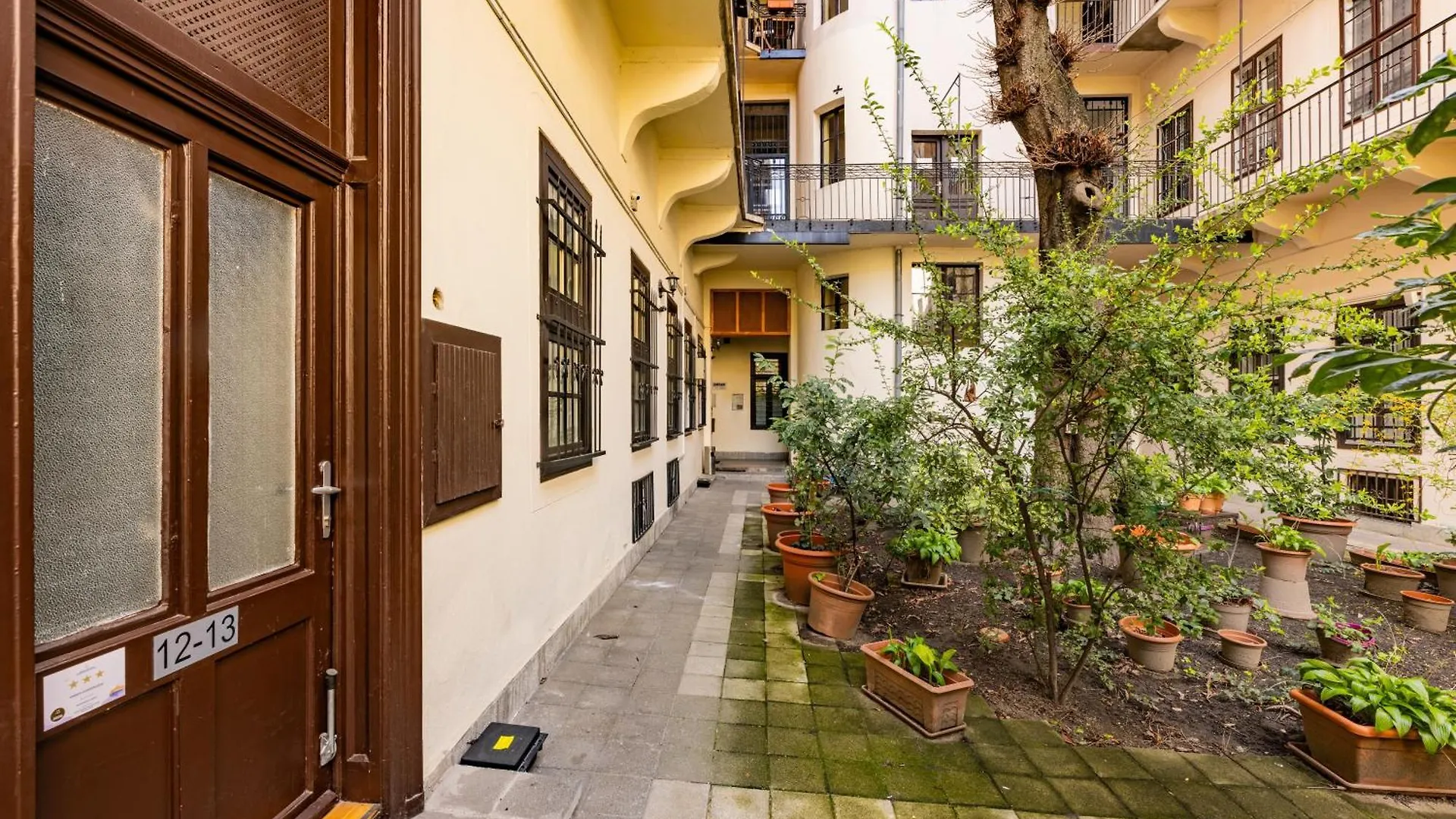 Appart hôtel Amber Gardenview Studios Downtown Budapest