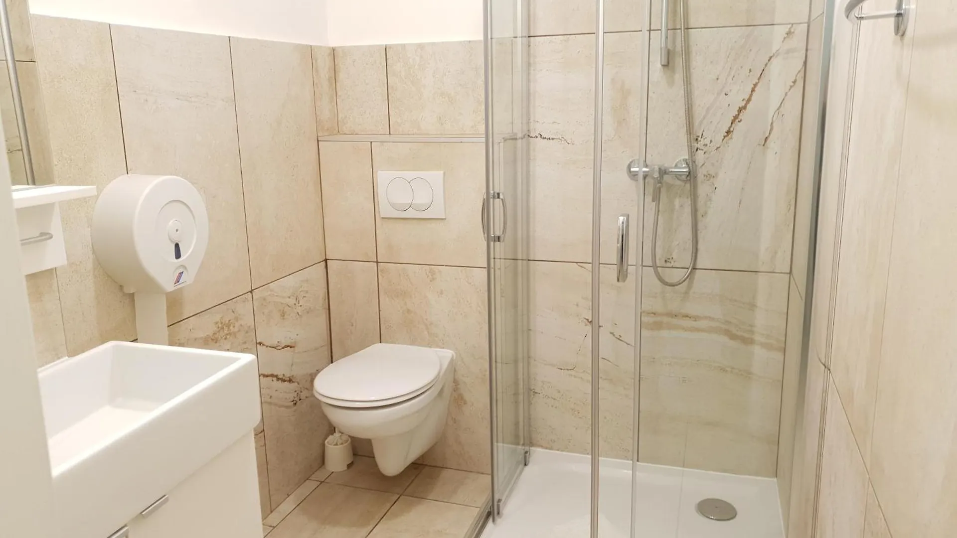 Apartmanhotel Amber Gardenview Studios Downtown Budapest