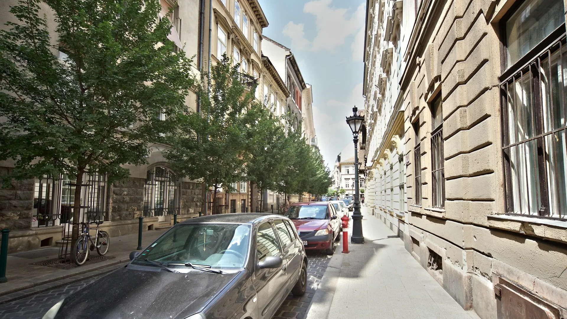 Amber Gardenview Studios Downtown Budapest 3*,